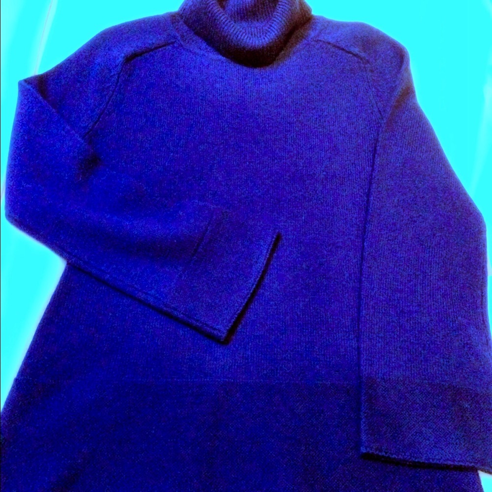 Merino Wool Sweater Royal blue color.